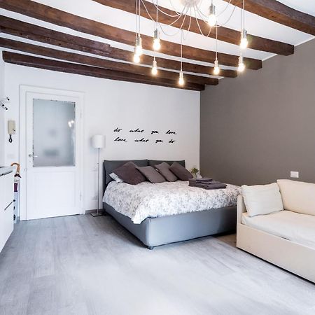 Navigli - Vigevano 45 & Casale 3A Studios Milano Exteriör bild